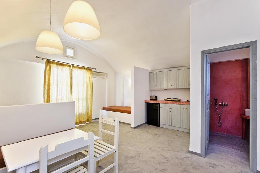Sea View Beach Hotel (Adults Only) Perivolos  Exterior photo